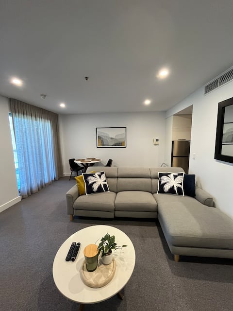 Successful Airbnb property: Stylish Apartment Glenelg Free Parking in Adelaide