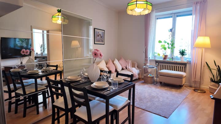 Cozy & Chic Töölö Apartment - Helsinki
