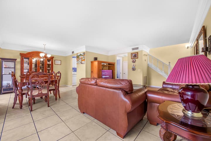 Tita's Townhouse | Parking, Pool & Tennis By Usf - Temple Terrace, FL