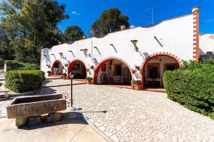 Masseria Donna Laura Neviano Nuova Gestione
App 1 - Galatina