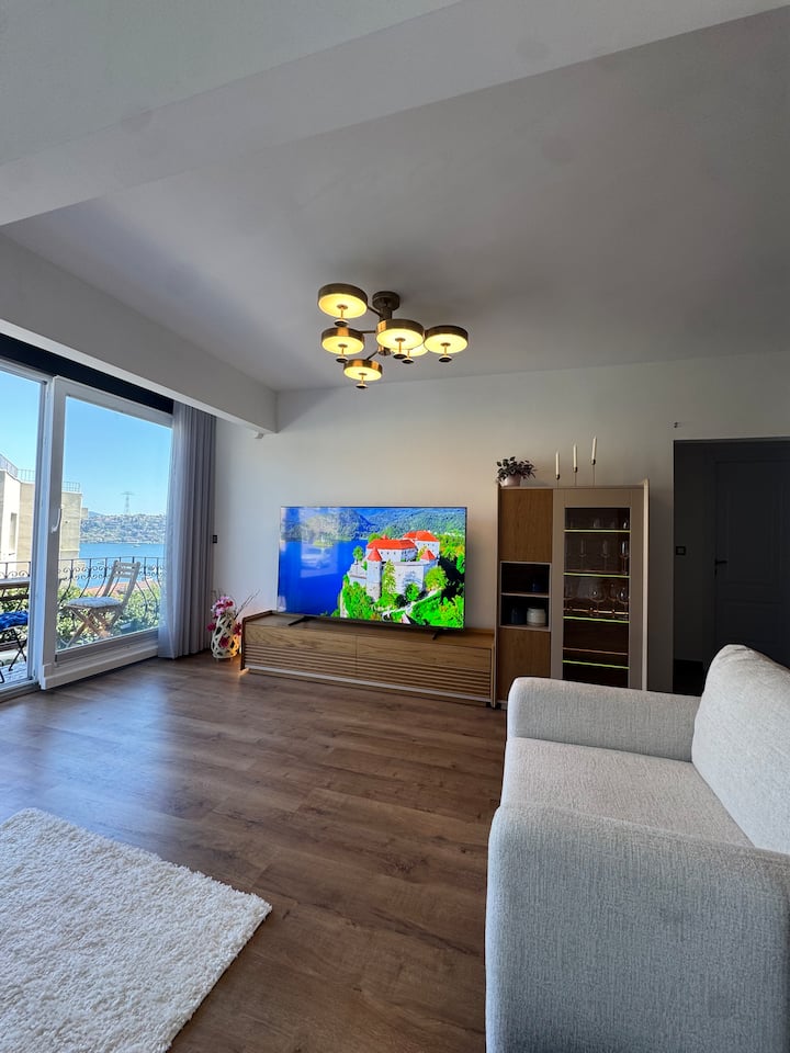 Stylish 2-bedroom Apartment In The Heart Bosphorus - Maslak
