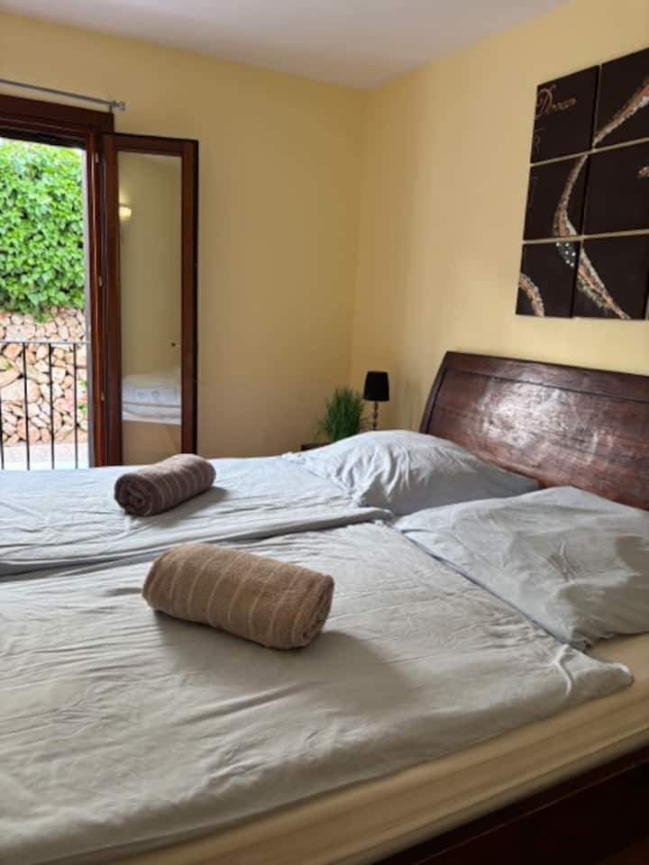 Schlafzimmer 2