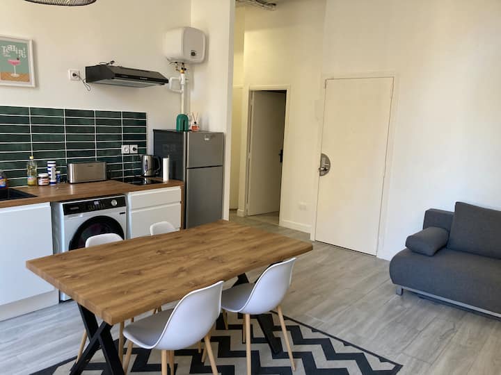 Superbe T2 - Vieux Port Idéal Séjour En Famille - ibis Marseille Timone