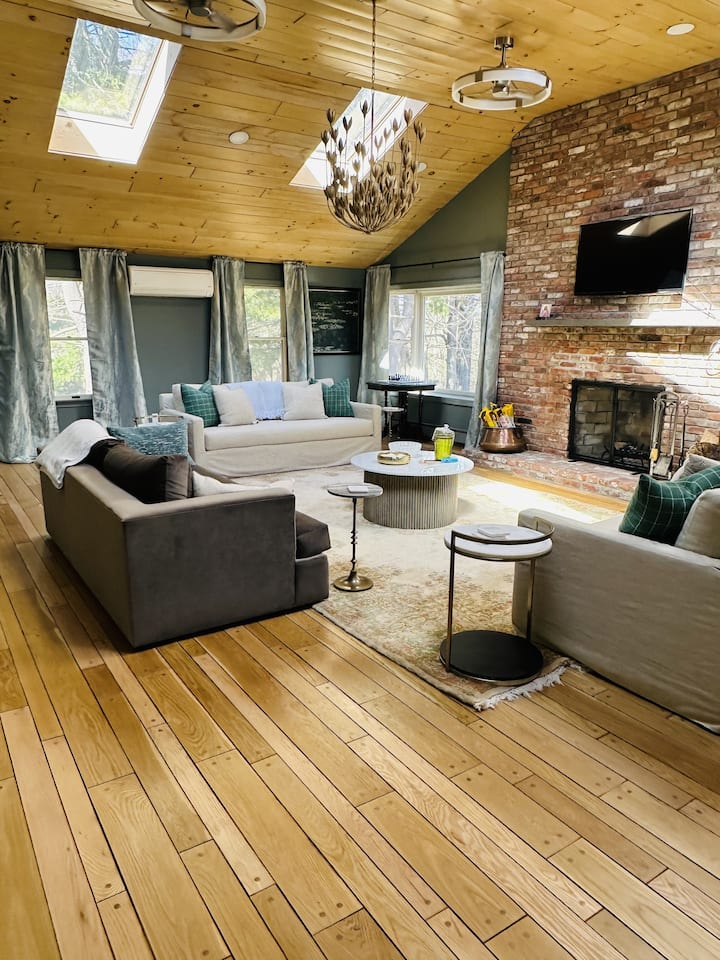 World Cup House Near Gillette Stadium - Norwood, MA
