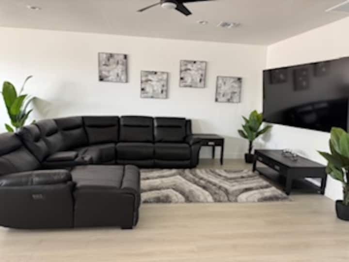 Spacious 5- Bed, 7 Bath House In Bullhead City - Bullhead City, AZ