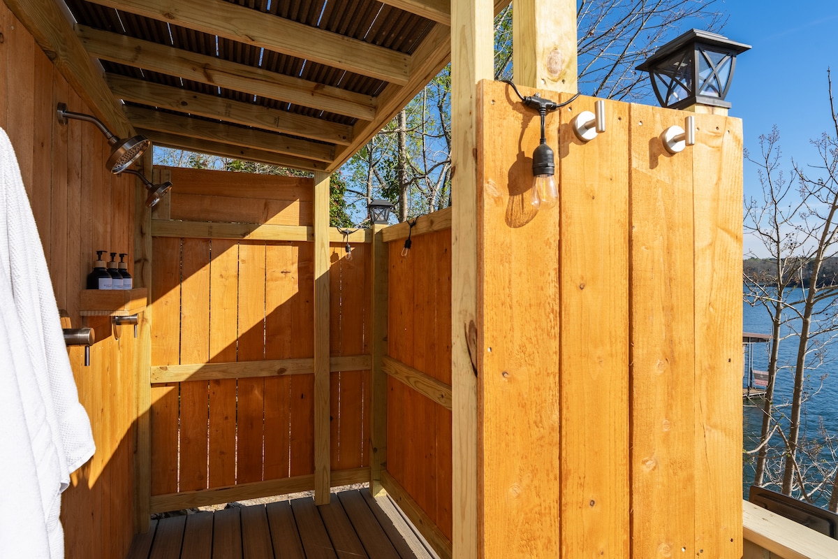Lakefront-Hot Tub-Outdoor Shower- Deep Water-Dock – Photo 14