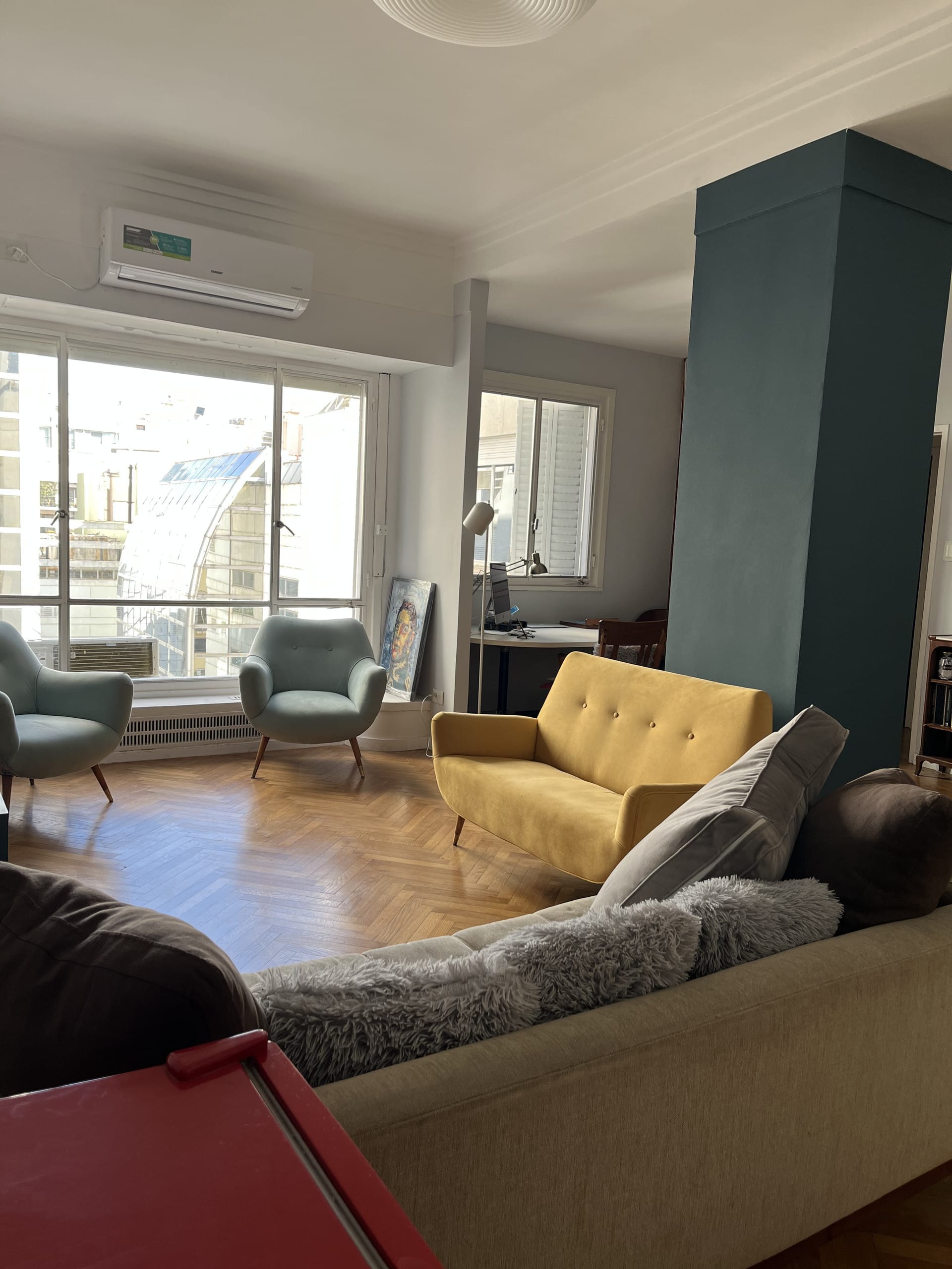 Two-bedroom apartment in Retiro in an Art Deco building