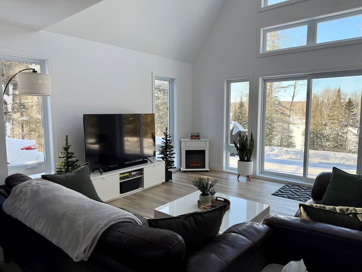 Private Lakefront Retreat - Chalet Ô Havre - Mont-Laurier