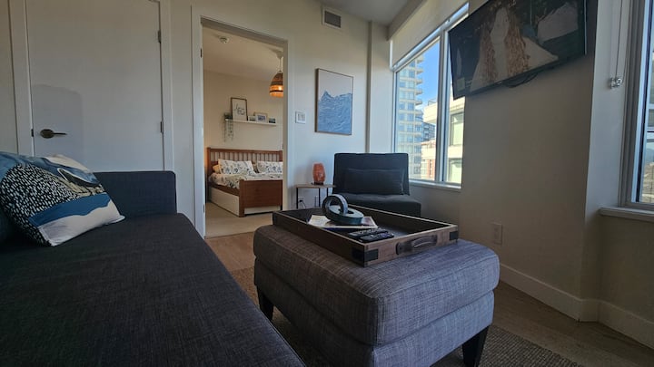1br Olympic Village | Walk To Stadium & Seawall - Vancouver