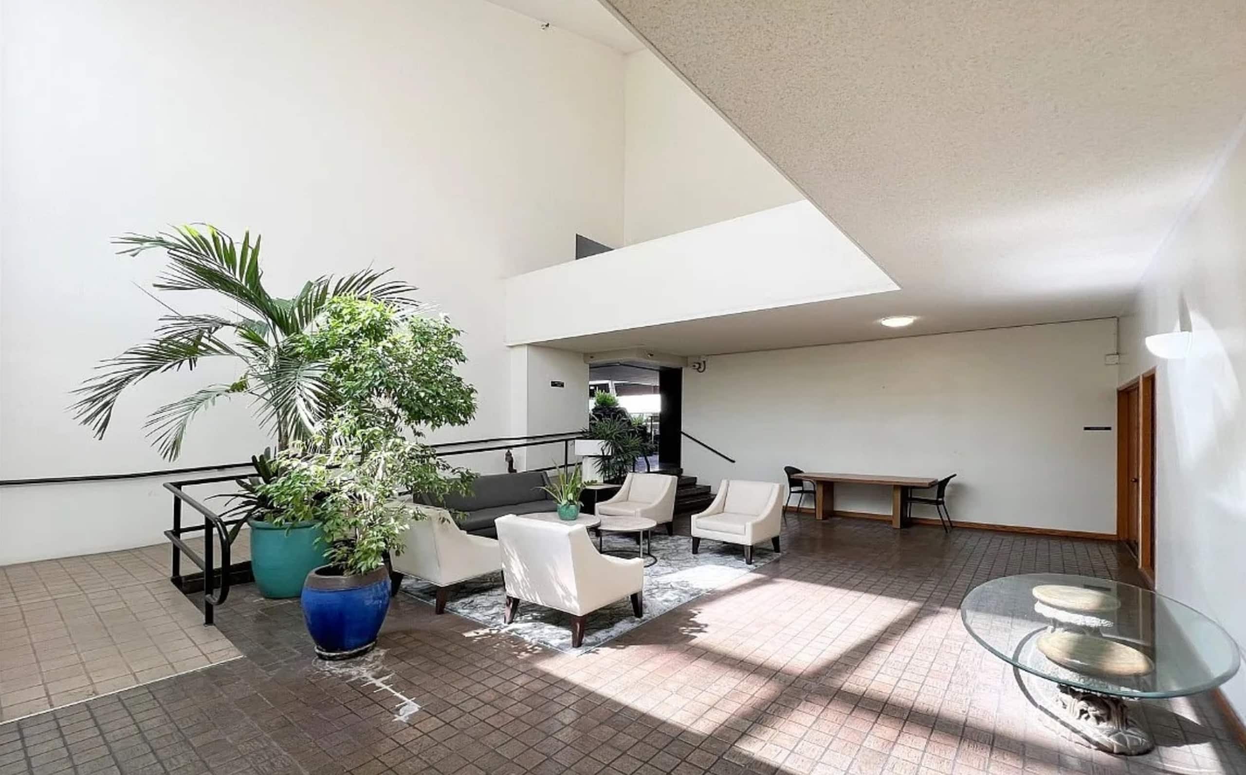 26F-Financial District-City View-1BR w/Parking - Image 66