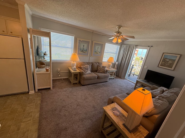 Family Condo Sleeps 6 In Garden City Beach! - Surfside Beach, SC