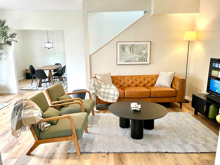 New Cozy Rose House —Downtown - Fort Custer Recreation Area, Augusta