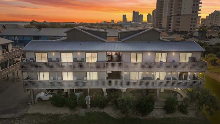 Newly Renovated · Dog Friendly · 1 Block To Beach - Gulf Shores, AL