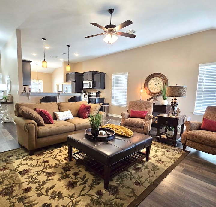 Home Sweet Home In The Canyons
3 Bedroom 2 Bath - 스틸워터