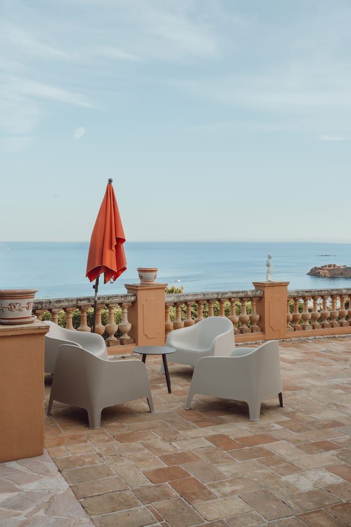 Anthéor
Vue Mer Féerique
2 Pièces Dans Villa - Agay