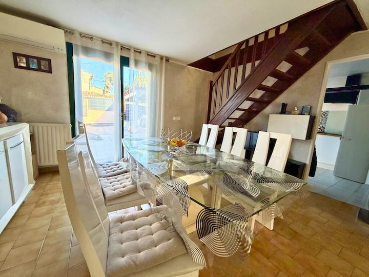 Maison Familiale Climatisée Avec Jardin - Carqueiranne