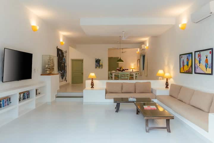 Living room image 1