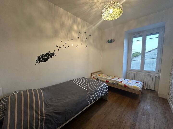 Gîte De Centre Bourg Entier 8 Personnes - Bressuire
