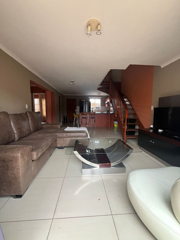 Beautiful Apartment, Your Sublime Temporary Home. - Edenvale