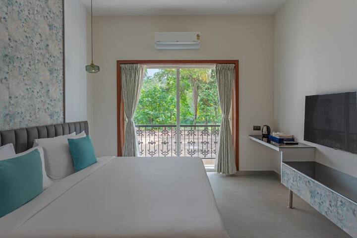 Bedroom 1 image 2