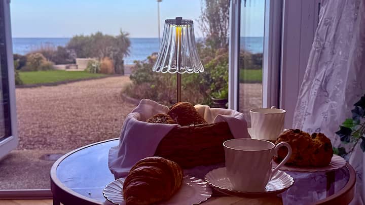 Seafront Luxury Boutique Retreat - Greystones - Bray