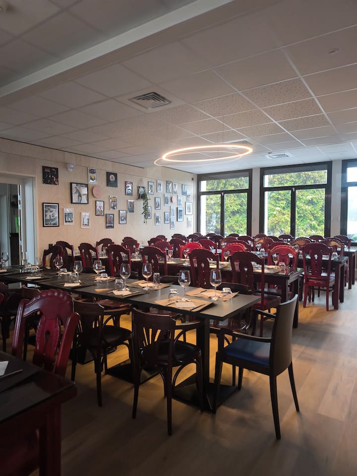 Chambre Bois - Le Relais Du Lac - Lac de Vouglans