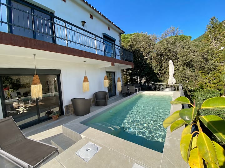 Stylish Home W/ Terrace & Private Pool, Maresme - Premià de Mar