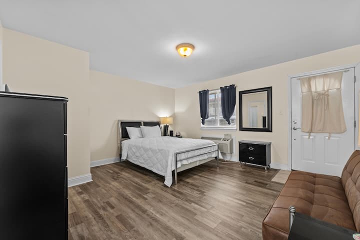 Oak Shores Studio 13 | Just A Short Walk To The Be - Biloxi, MS
