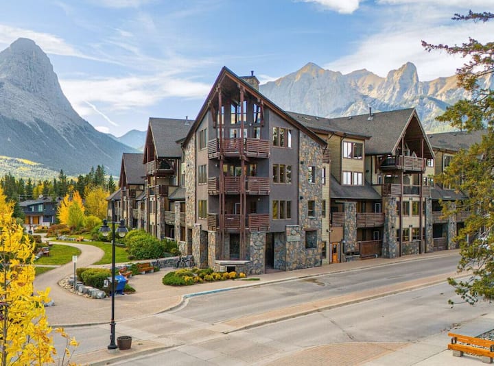 Canmore Escape | Creekside + Walk To Downtown - Canmore