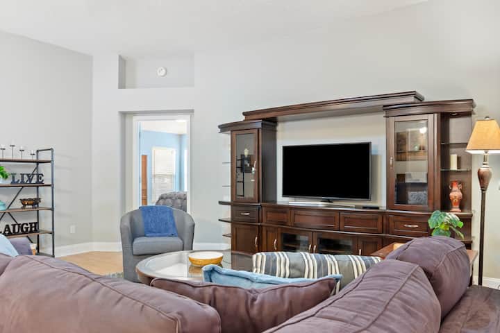 Prime Location! Golf • Dining • Live Music Nearby - The Villages