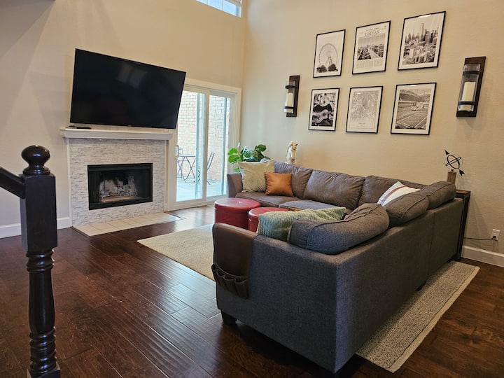 Cozy North Dallas Escape | 3br/3ba On Quiet Street - Dallas