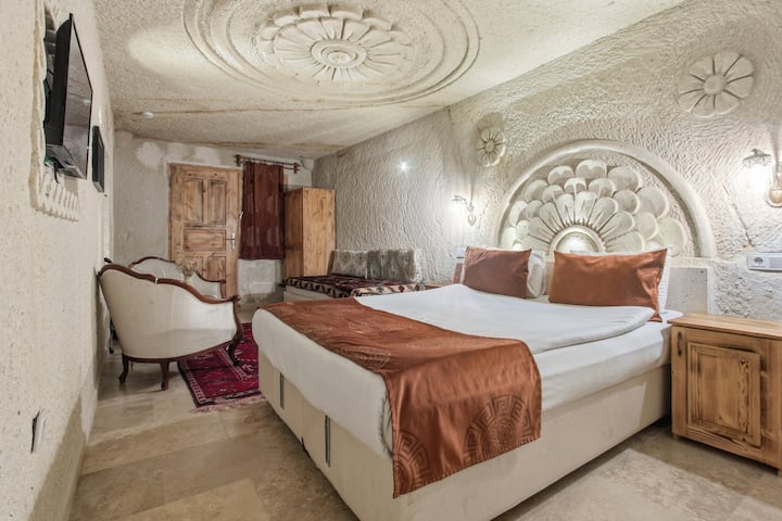 Ortahisar’da 5 Oda | 3 Jakuzili Villa - Cappadocia