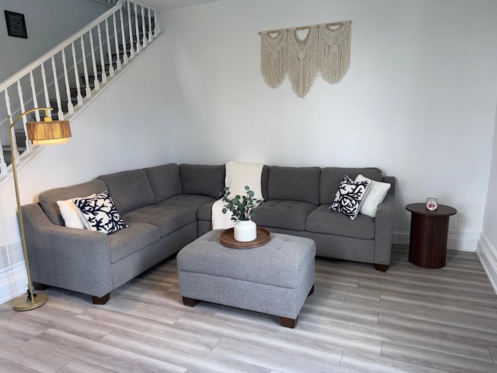 The Ashwood Estate - Burlington