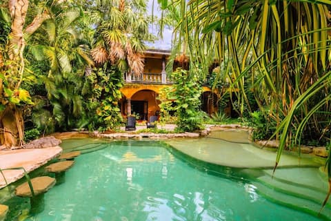 Hacienda Xcaret | Queen Suite Near Xcaret Parks