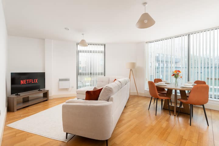 Chic 2 Bed Apartment W/ Private Terrace - Liverpool, Reino Unido