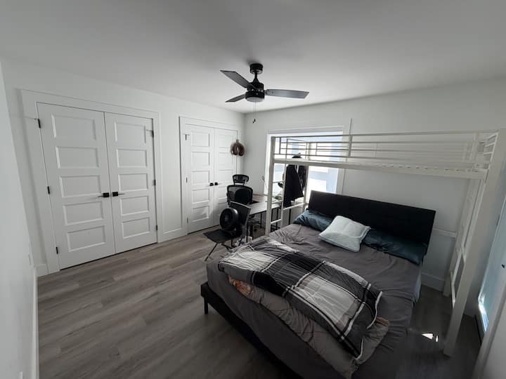 Serenity House – Spacious & Flexible - Fredericton