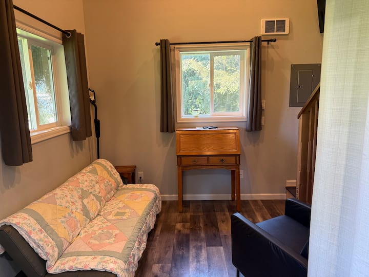 Tiny Cabin On Horse Farm - Monroe, WA