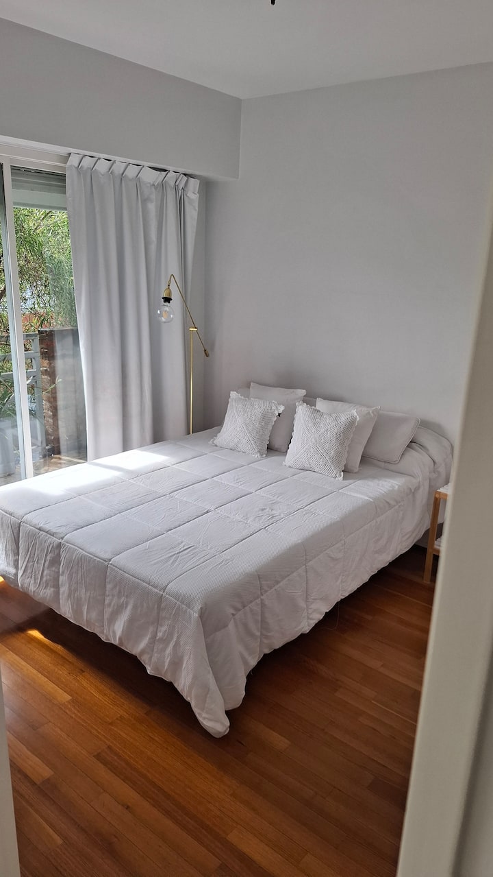 С мебелью однокомнатная квартира с балконом в San Isidro