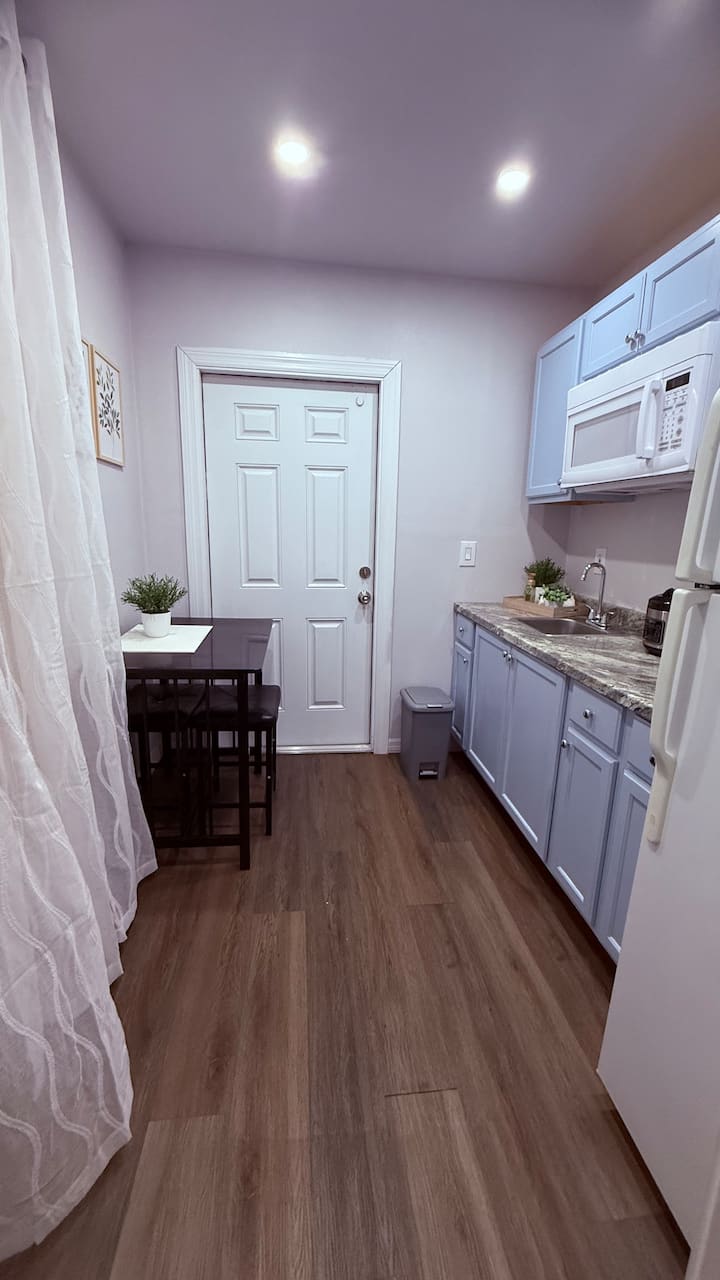 Private & Peaceful Space In Brandon/parking - Brandon