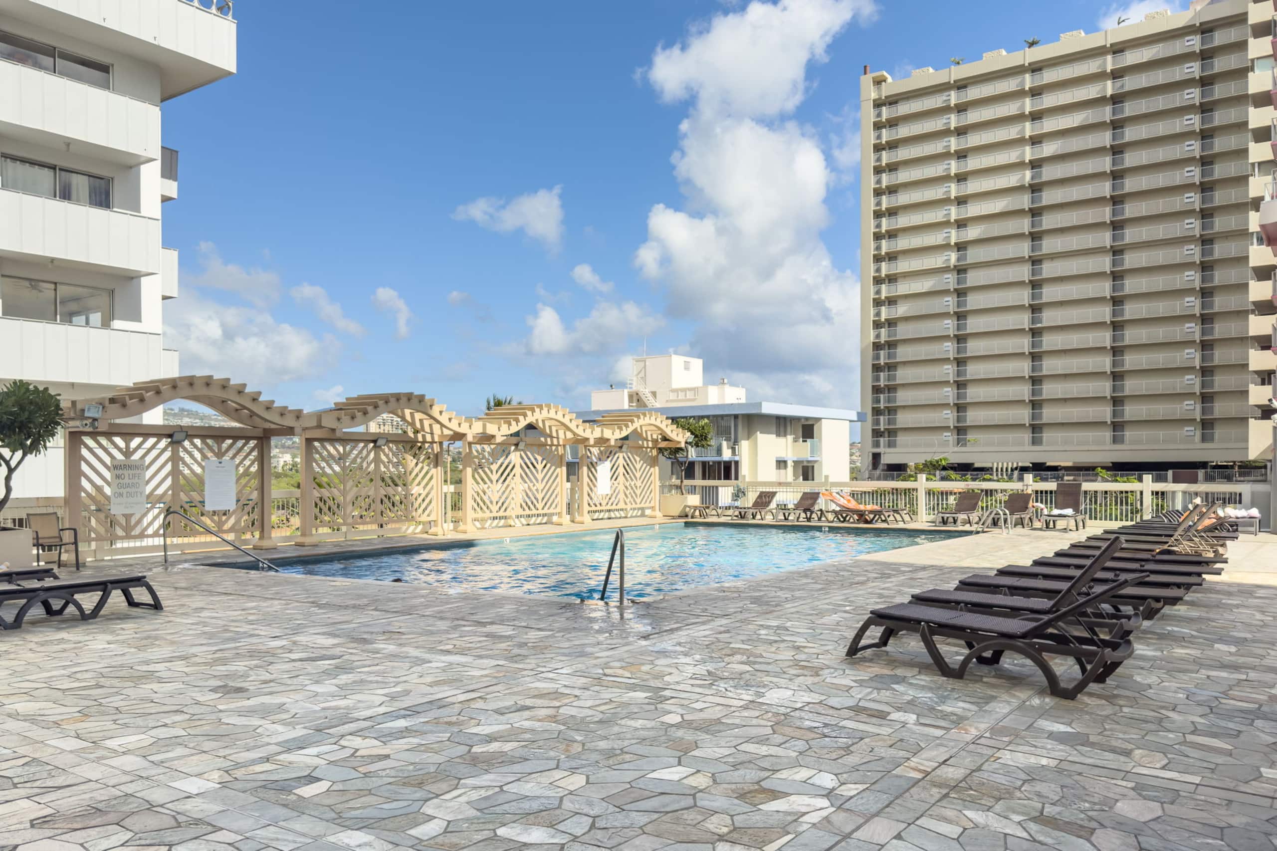 Modern Waikiki 1BR | Fully Renovated - Image 21