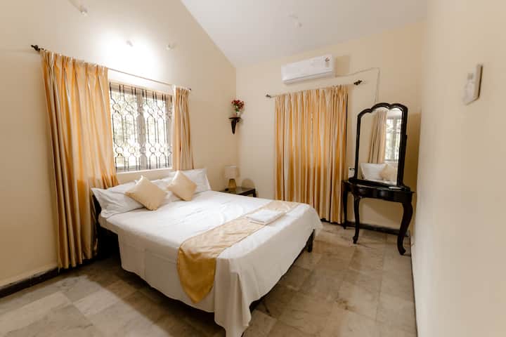 Bedroom 1 image 1