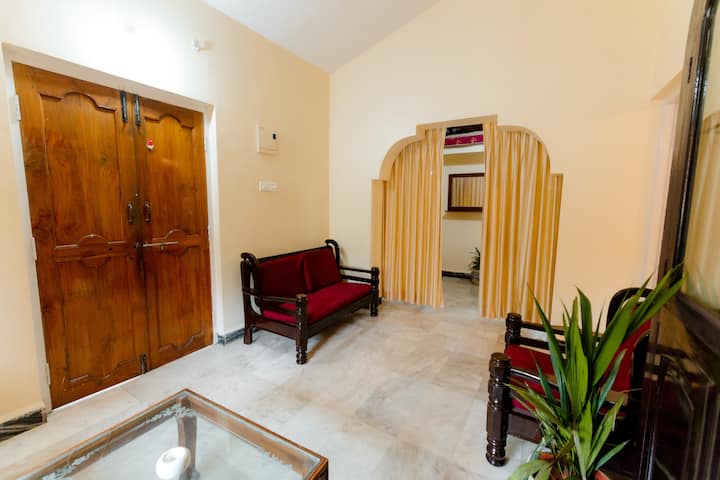 Living room image 5