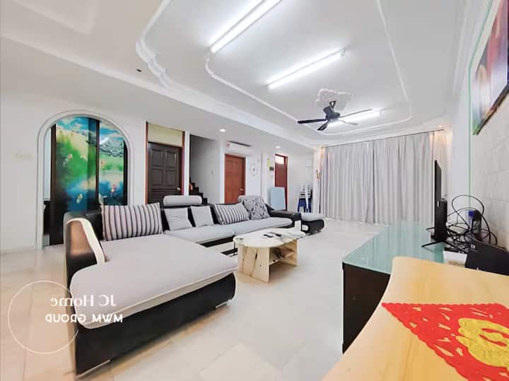 Spacious Porch Event House 5br Fit Up To 18 Pax - Johor Bahru