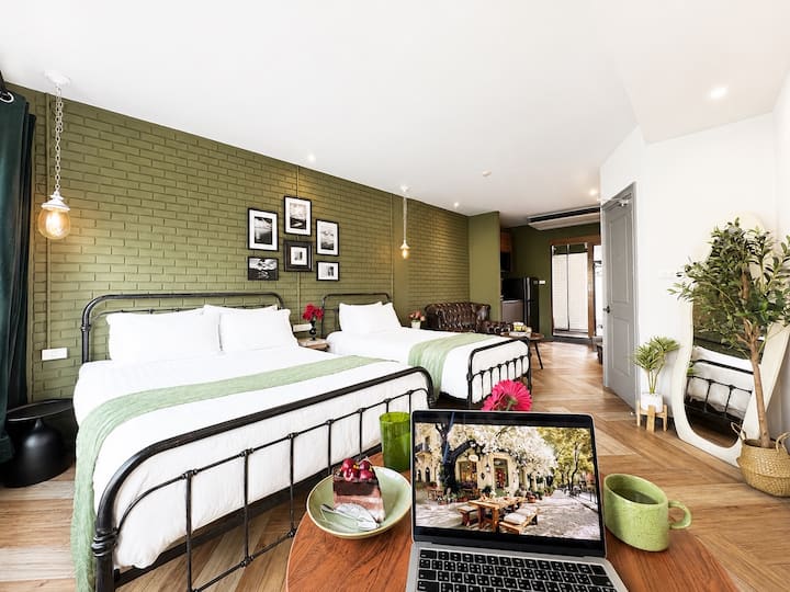 Balcony Studio · Boutique Design · Bts Iconsiam - Khlong San