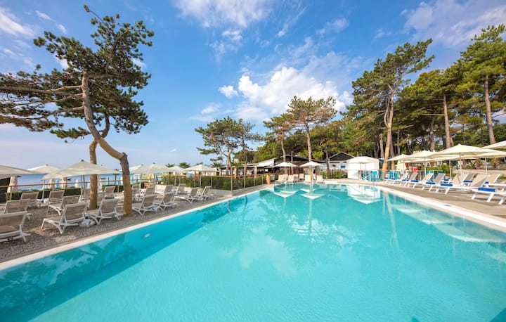 Awesome (Sta)caravan In Krk With Swimming Pool - Krk