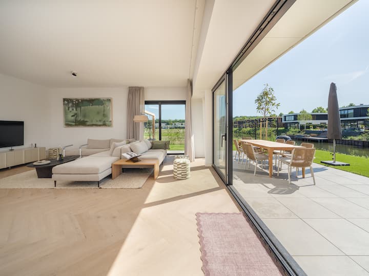 Water Nr. 502 | 8 Pers. Hottub & Sauna - Harderwijk