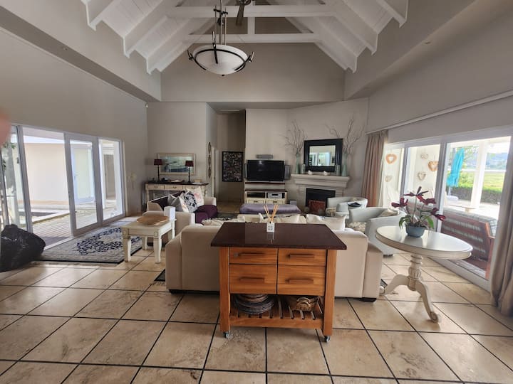 The Dream Holiday Villa On Thesen - Knysna