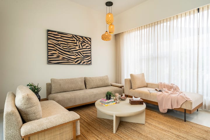 Living room image 6