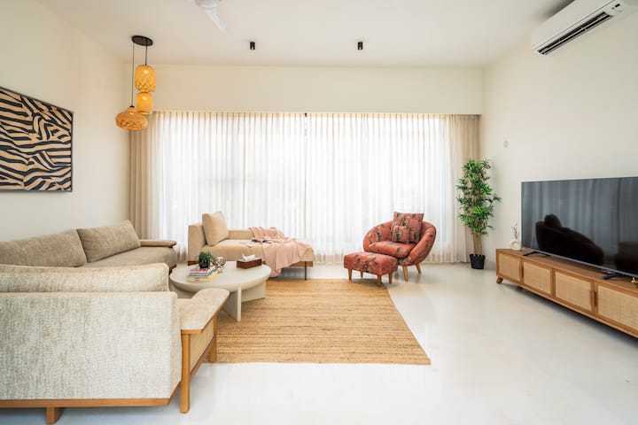 Living room image 2