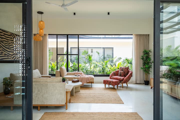 Living room image 5